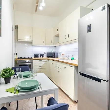 Apartament Convenient At Gastro Driven Location *