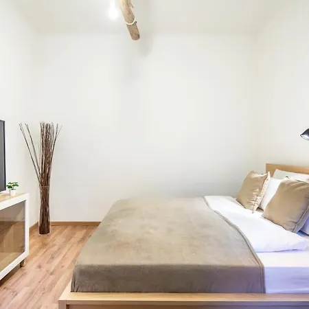 Convenient At Gastro Driven Location Appartement Boedapest