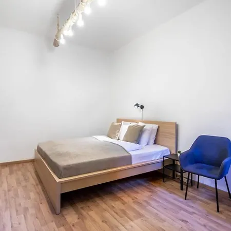 Convenient At Gastro Driven Location Budapest