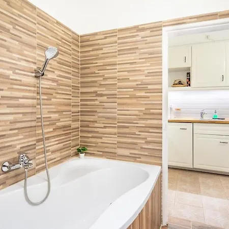 Convenient At Gastro Driven Location * Budapest