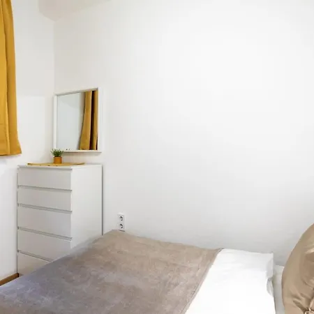 Convenient At Gastro Driven Location * Budapest