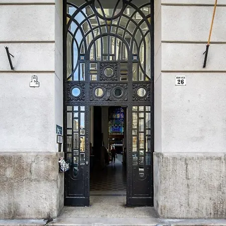 Daire Convenient At Gastro Driven Location *