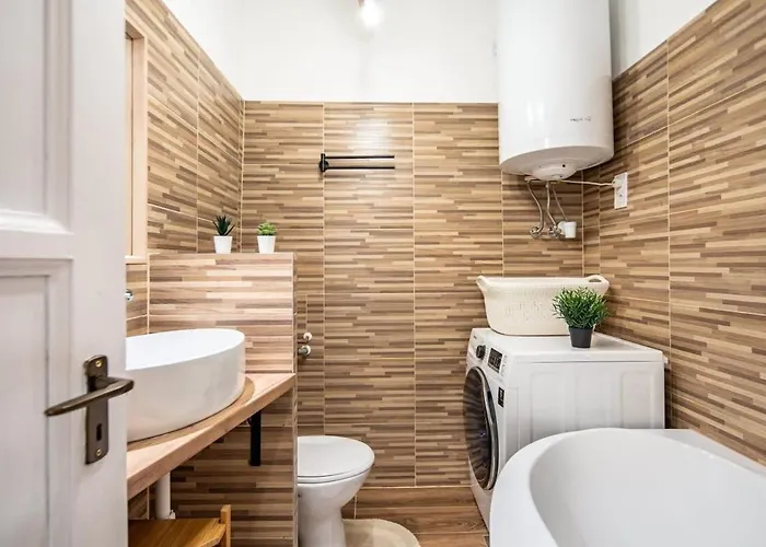 Convenient At Gastro Driven Location Apartament *
